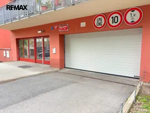 Pronájem bytu 1+kk, Praha - Záběhlice, Podle náhonu, 41 m2