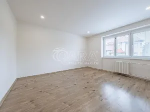 Prodej bytu 3+1, Praha - Satalice, U obory, 78 m2