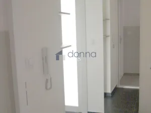 Pronájem bytu 1+kk, Praha, Strančická, 29 m2