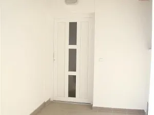 Pronájem bytu 1+kk, Praha - Karlín, Sokolovská, 37 m2