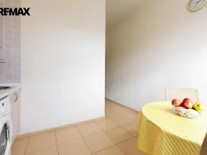 Prodej bytu 1+1, Karlovy Vary - Drahovice, Vítězná, 40 m2