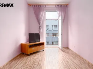 Prodej bytu 1+1, Karlovy Vary - Drahovice, Vítězná, 40 m2