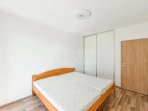 Pronájem bytu 2+kk, Praha - Uhříněves, Oty Bubeníčka, 47 m2