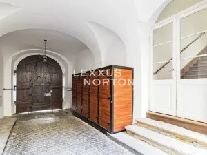 Pronájem bytu 3+1, Praha - Malá Strana, Sněmovní, 85 m2