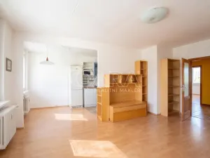Pronájem bytu 3+1, Praha - Kobylisy, Pohnertova, 70 m2
