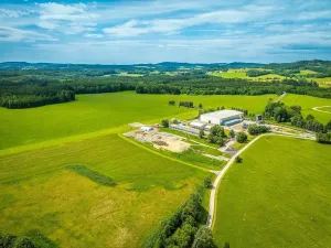 Prodej komerčního pozemku, Omlenice, 2175 m2