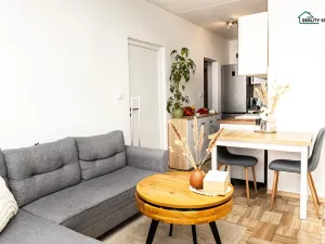 Pronájem bytu 2+1, Cheb, Obětí nacismu, 57 m2
