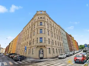Prodej bytu 2+kk, Praha - Holešovice, Strojnická, 46 m2