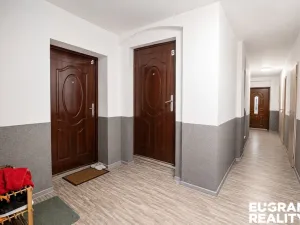 Prodej ubytování, Šluknov, nám. Míru, 330 m2