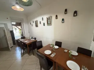 Pronájem restaurace, Praha - Vinohrady, Rumunská, 300 m2