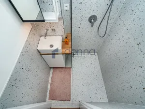Pronájem bytu 1+kk, Praha, Přibyslavská, 26 m2