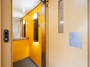 Pronájem bytu 2+kk, Praha - Braník, Novodvorská, 75 m2