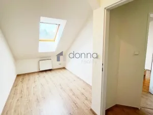 Pronájem bytu 4+kk, Praha, Pod Kavalírkou, 100 m2