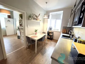 Pronájem bytu 1+1, České Budějovice, Komenského, 47 m2