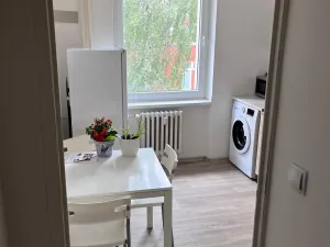 Pronájem bytu 2+1, Praha, Místecká, 52 m2