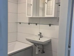 Pronájem bytu 2+1, Praha, Místecká, 52 m2