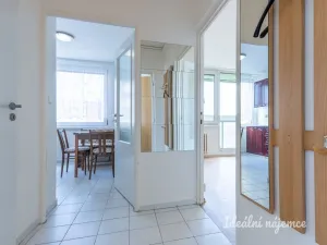 Pronájem bytu 2+1, Praha - Záběhlice, Jabloňová, 38 m2