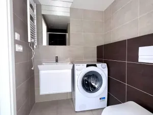 Pronájem bytu 1+kk, Praha - Smíchov, Plzeňská, 25 m2