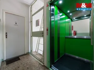 Prodej bytu 2+1, Karlovy Vary - Drahovice, Úvalská, 58 m2