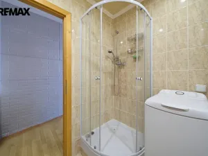 Prodej bytu 1+1, Ostrov, Kollárova, 36 m2