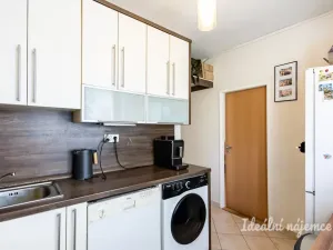 Pronájem bytu 2+1, Praha - Záběhlice, Struhařovská, 55 m2