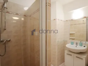 Pronájem bytu 2+1, Praha, Muchova, 75 m2