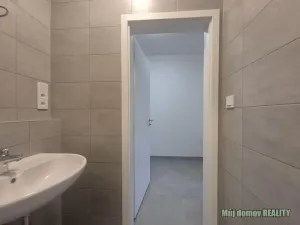 Pronájem bytu 2+kk, Praha - Hostivař, Arnošta Staňka, 31 m2
