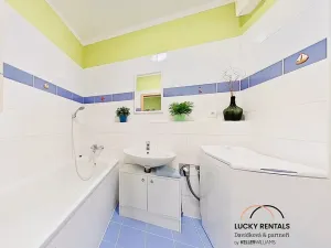 Pronájem bytu 2+kk, Praha - Uhříněves, Saturnova, 46 m2