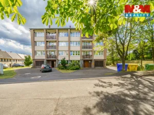 Prodej bytu 3+1, Měděnec, Náměstí, 70 m2