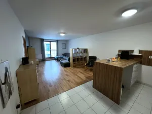 Pronájem bytu 2+kk, Pardubice - Bílé Předměstí, Husova, 69 m2