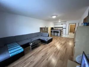 Pronájem bytu 2+kk, Pardubice - Bílé Předměstí, Husova, 69 m2
