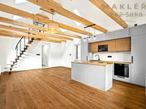 Prodej atypického bytu, Praha, Elišky Přemyslovny, 81 m2