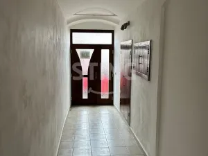 Pronájem bytu 2+kk, Sezemice, Tyršovo náměstí, 43 m2