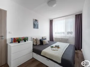Prodej bytu 3+1, Praha - Prosek, Ctěnická, 67 m2