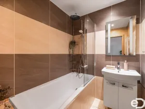 Prodej bytu 3+1, Praha - Prosek, Ctěnická, 67 m2