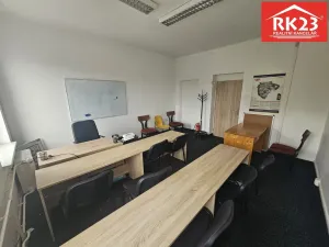 Pronájem kanceláře, Mariánské Lázně, Nádražní náměstí, 19 m2