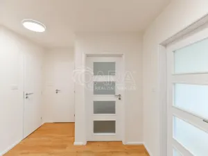 Pronájem bytu 3+1, Praha - Střížkov, Jablonecká, 68 m2