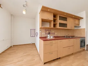 Prodej bytu 3+1, Jindřichův Hradec - Jindřichův Hradec III, sídliště Vajgar, 68 m2