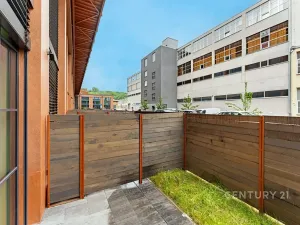 Pronájem bytu 3+kk, Praha - Vysočany, Kolbenova, 65 m2