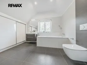 Prodej rodinného domu, Hřebeč, V háji, 165 m2