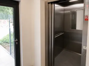 Pronájem bytu 1+kk, Praha - Hlubočepy, Na Zlíchově, 26 m2