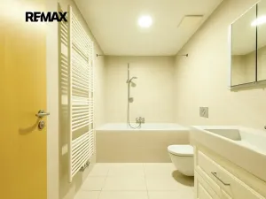Pronájem bytu 1+kk, Praha - Žižkov, Ke kapslovně, 53 m2