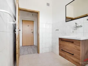 Prodej bytu 2+kk, Děčín - Děčín VI-Letná, Novoměstská, 41 m2