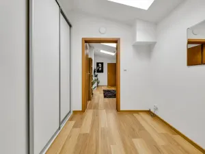 Prodej bytu 3+kk, Šestajovice, Komenského, 116 m2