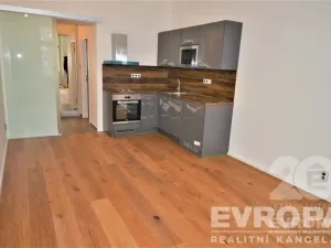 Pronájem bytu 1+kk, Praha, Peckova, 32 m2
