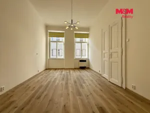 Pronájem bytu 1+1, Praha - Smíchov, Vltavská, 40 m2