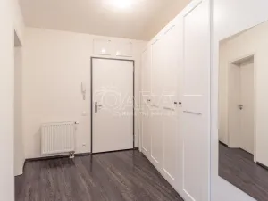Prodej bytu 3+kk, Praha - Žižkov, Olgy Havlové, 71 m2