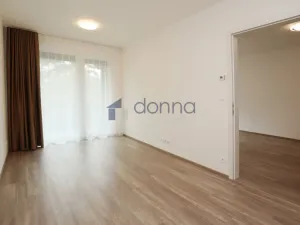 Pronájem bytu 2+kk, Praha - Háje, Sochorcova, 64 m2