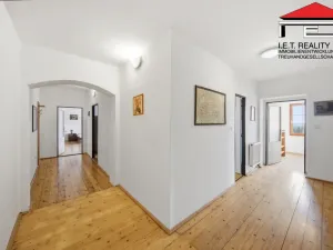 Prodej činžovního domu, Rynholec, nám. 1. máje, 561 m2