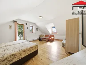 Prodej činžovního domu, Rynholec, nám. 1. máje, 561 m2